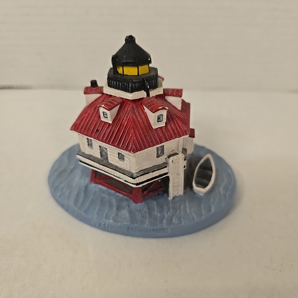 Spoontiques figurine of the Thomas Point Shoal Lighthouse in Maryland
